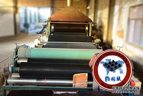 排水板廠家http://www.translatoneers.com/